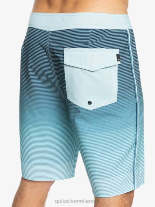 esso Quiksilver uomini Surfsilk Massive 20 Boardshorts acqua ghiacciata HTZR1594