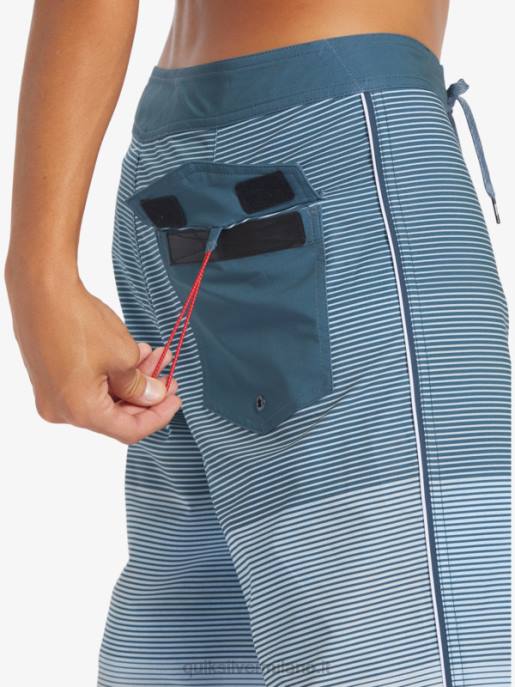 esso Quiksilver uomini Surfsilk Massive 20 Boardshorts marina di mezzanotte HTZR332