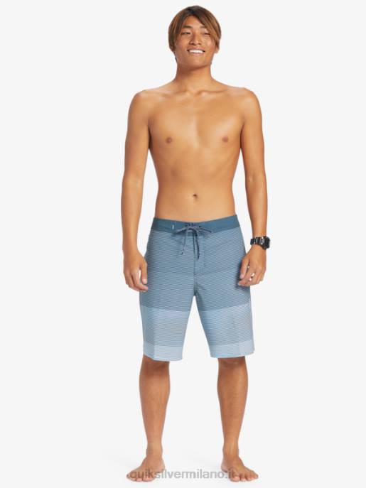 esso Quiksilver uomini Surfsilk Massive 20 Boardshorts marina di mezzanotte HTZR332