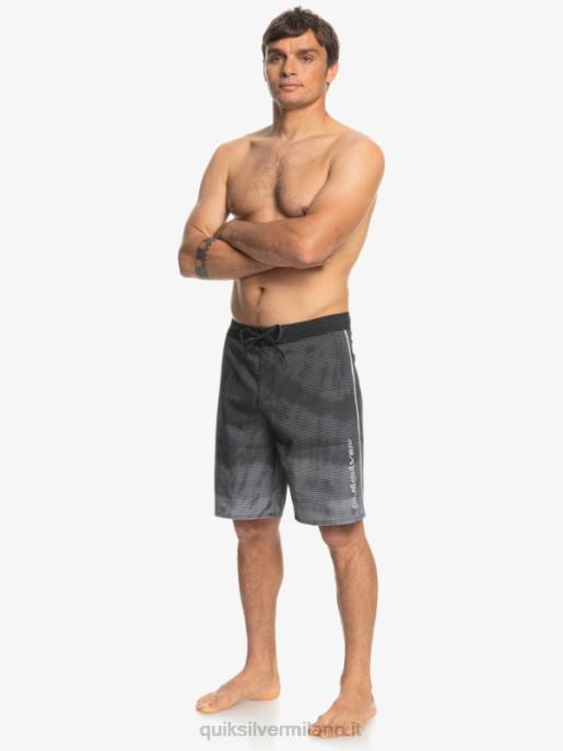 esso Quiksilver uomini Surfsilk Massive 20 Boardshorts nero HTZR1593