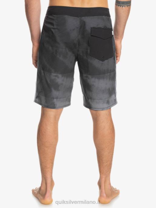 esso Quiksilver uomini Surfsilk Massive 20 Boardshorts nero HTZR1593
