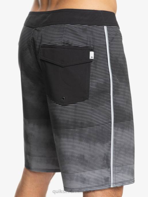 esso Quiksilver uomini Surfsilk Massive 20 Boardshorts nero HTZR1593