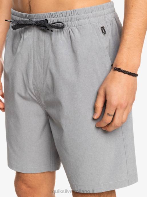 esso Quiksilver uomini pantaloncini ibridi anfibi 18 in erica elastica nevischio HTZR1662