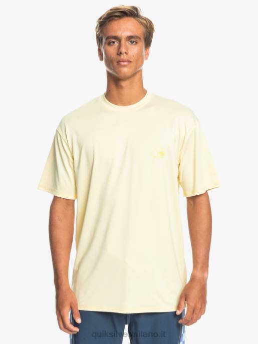 esso Quiksilver uomini t-shirt da surf upf 50 a maniche corte in erica tradizionale erica banana pallida HTZR1131